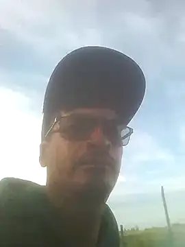 Snapshot of Shini202114 chatting on 10-22-25, 11:21 Shini202114 online show from 10-22-25, 11:21