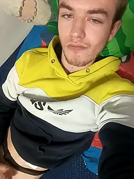 Snapshot of Kamil175272 chatting on 11-09-25, 11:25 Kamil175272 online show from 11-09-25, 11:25