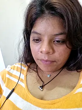 Snapshot of kajal77715 chatting on 10-13-25, 09:20 kajal77715 online show from 10-13-25, 09:20