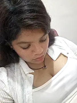 Snapshot of kajal77715 chatting on 10-22-25, 03:34 kajal77715 online show from 10-22-25, 03:34