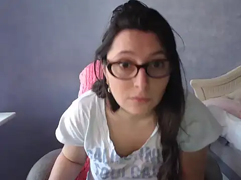 LuckyLisa23 online show from 05-04-26, 01:07