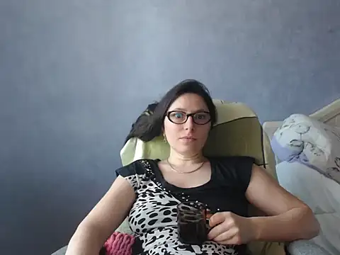 LuckyLisa23 online show from 06-14-26, 09:44