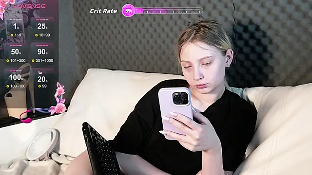 Fluffy Cloude online show from 05-06-26, 06:30