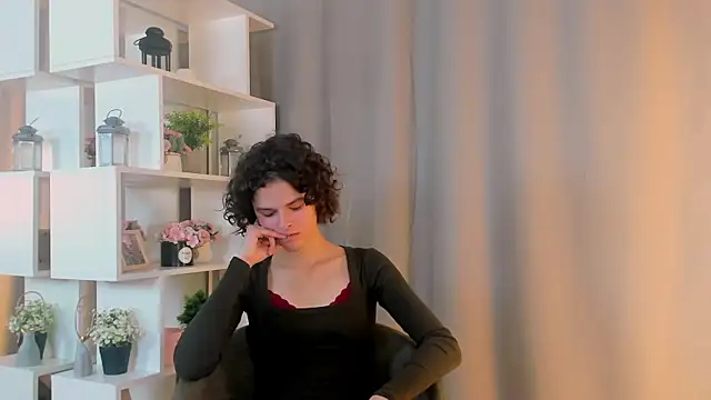 KrystenVanhuss online show from 10-13-25, 09:09