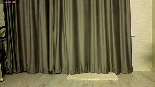 MissPompadure online show from 04-08-26, 09:26