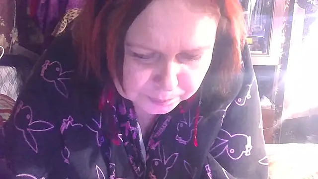 Snapshot of CharleeKendall chatting on 10-12-25, 08:19 CharleeKendall online show from 10-12-25, 08:19