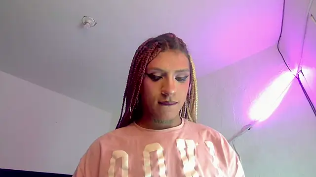 Snapshot of Trix_ebony chatting on 02-21-26, 07:31 Trix ebony online show from 02-21-26, 07:31