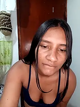 Snapshot of lucy-zam chatting on 10-13-25, 09:59 lucy-zam online show from 10-13-25, 09:59