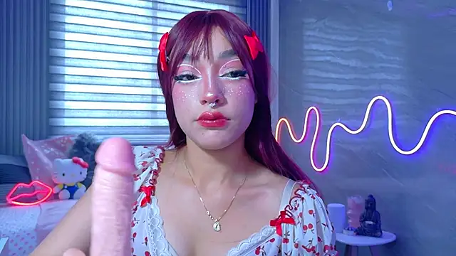 Snapshot of Naaomi_cute chatting on 11-14-25, 05:22 Naaomi cute online show from 11-14-25, 05:22