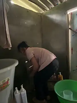 Linh-xxx online show from 10-17-25, 06:27