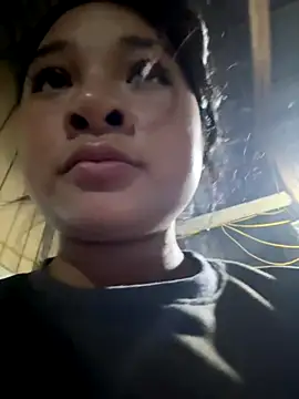 Linh-xxx online show from 11-23-25, 12:16