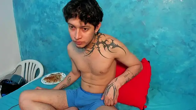 Snapshot of Sky_Wild chatting on 02-10-26, 08:02 Sky Wild online show from 02-10-26, 08:02