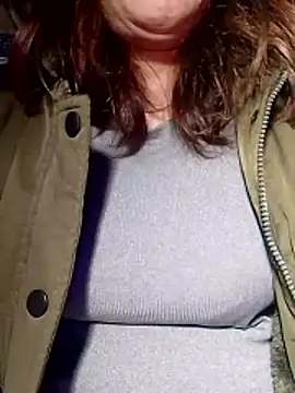 YiyinLy online show from 01-08-26, 08:55