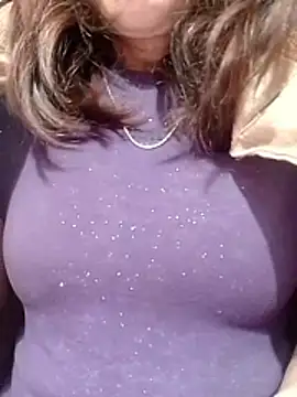 YiyinLy online show from 02-02-26, 06:56