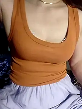 YiyinLy online show from 06-24-26, 01:21