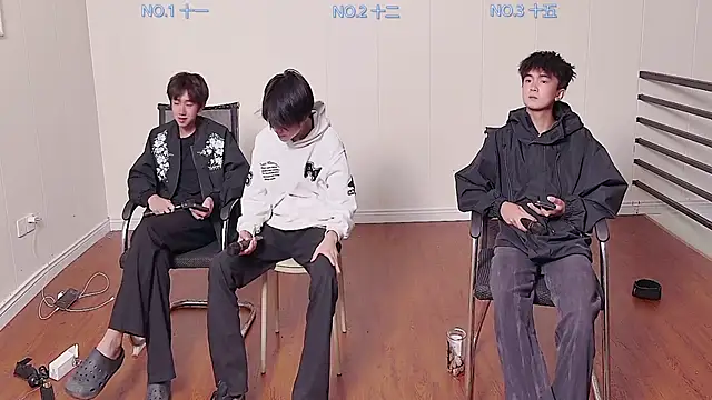 Snapshot of hyboys chatting on 10-13-25, 10:48 hyboys online show from 10-13-25, 10:48