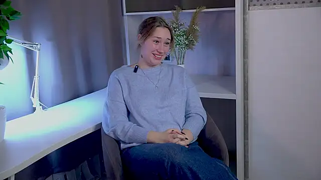 Snapshot of ClarePratillo chatting on 10-16-25, 11:11 ClarePratillo online show from 10-16-25, 11:11