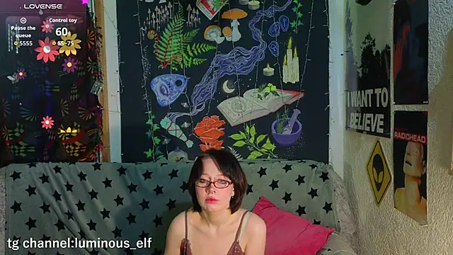 ReincarnatedAngel online show from 01-12-26, 06:35