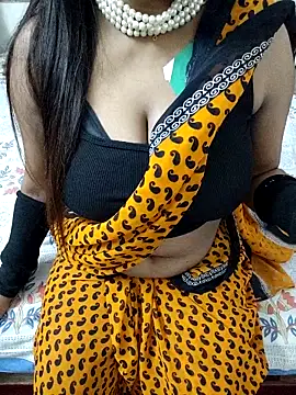Snapshot of monalisharoy544554 chatting on 10-18-25, 02:51 monalisharoy544554 online show from 10-18-25, 02:51