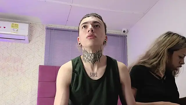 lily and wan online show from 11-27-25, 11:45