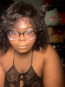 TheChubbySiren online show from 10-28-25, 02:48