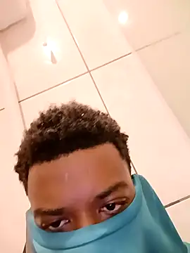 Snapshot of Lukasfd18 chatting on 01-13-26, 05:02 Lukasfd18 online show from 01-13-26, 05:02