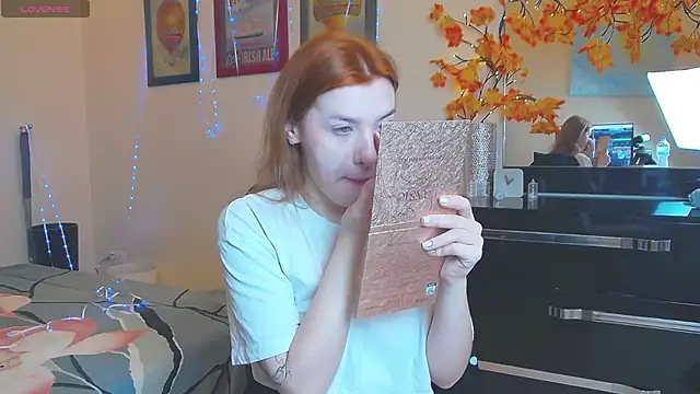 MeganNewCat online show from 12-21-25, 08:27