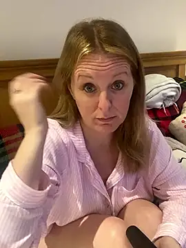 madamlillyrose online show from 01-10-26, 11:23