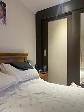 madamlillyrose online show from 02-10-26, 08:40