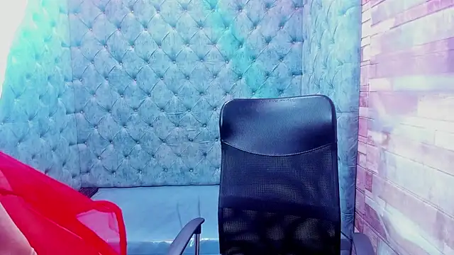 Agatha Leon  online show from 03-13-26, 07:20