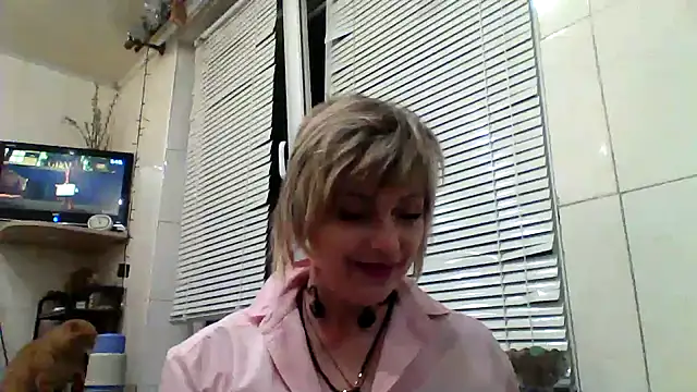 Snapshot of Lia_Ray chatting on 10-14-25, 07:25 Lia Ray online show from 10-14-25, 07:25