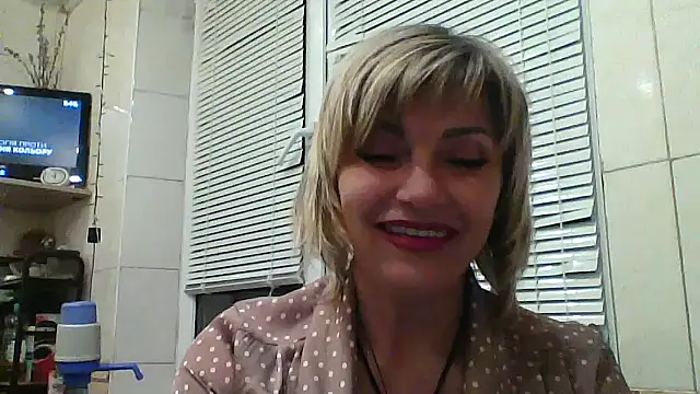 Snapshot of Lia_Ray chatting on 10-15-25, 06:30 Lia Ray online show from 10-15-25, 06:30