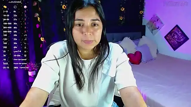 Snapshot of HaannaAGT chatting on 10-14-25, 12:22 HaannaAGT online show from 10-14-25, 12:22