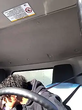 Snapshot of Jjloscooby chatting on 01-10-26, 10:58 Jjloscooby online show from 01-10-26, 10:58