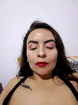 Snapshot of suprema35 chatting on 10-20-25, 04:35 suprema35 online show from 10-20-25, 04:35