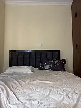 Snapshot of NyahHeat chatting on 03-17-26, 01:36 NyahHeat online show from 03-17-26, 01:36