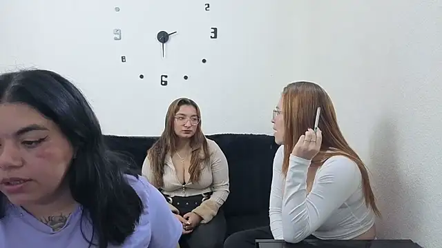 lesb milf online show from 05-10-26, 12:10
