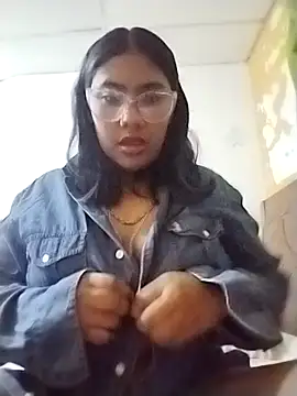 Kira Lu online show from 10-18-25, 03:31