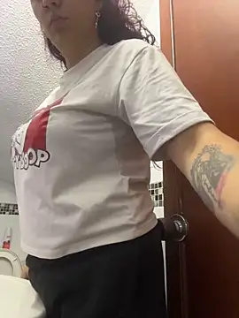 Zoe fire online show from 12-22-25, 11:18