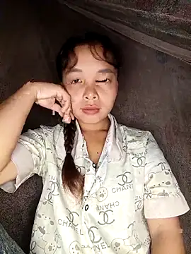 Snapshot of Nguyet2k4 chatting on 10-16-25, 02:12 Nguyet2k4 online show from 10-16-25, 02:12