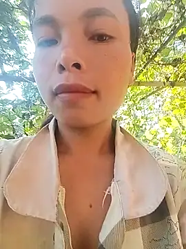 Snapshot of Nguyet2k4 chatting on 10-18-25, 01:08 Nguyet2k4 online show from 10-18-25, 01:08