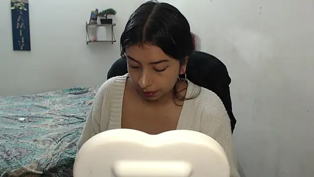 Lya Hall  online show from 02-05-26, 02:38