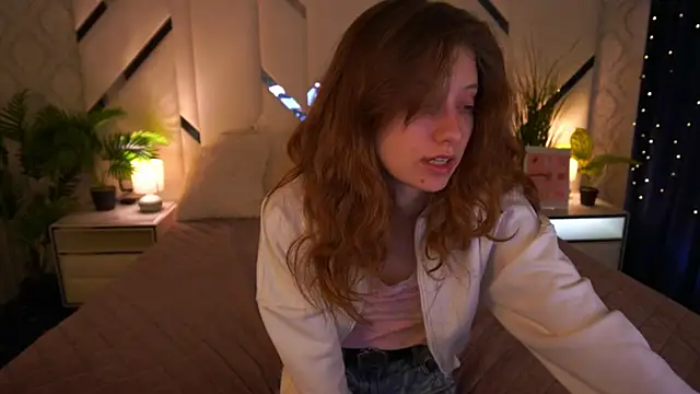 Snapshot of CuteeFoxy chatting on 02-09-26, 02:21 CuteeFoxy online show from 02-09-26, 02:21