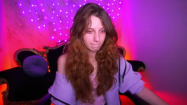 Snapshot of CuteeFoxy chatting on 02-12-26, 02:45 CuteeFoxy online show from 02-12-26, 02:45