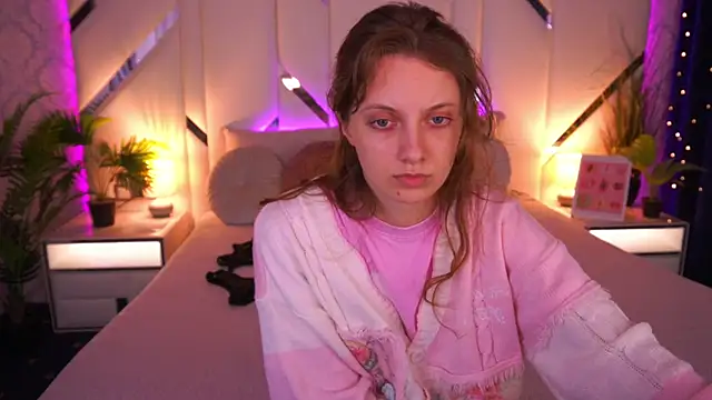 Snapshot of CuteeFoxy chatting on 03-13-26, 01:51 CuteeFoxy online show from 03-13-26, 01:51