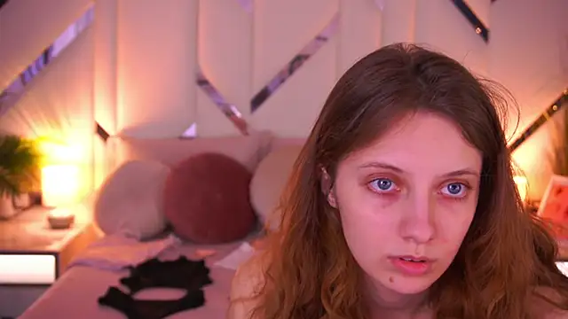 Snapshot of CuteeFoxy chatting on 03-16-26, 02:10 CuteeFoxy online show from 03-16-26, 02:10