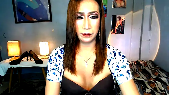 littleredbunny27 online show from 03-17-26, 09:01