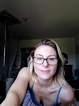 LanaDeluxe online show from 02-11-26, 08:03