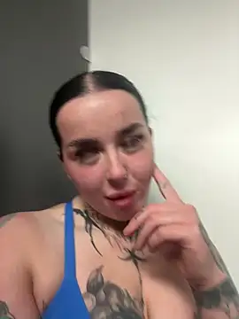lucycoxxoxo online show from 05-15-26, 11:01