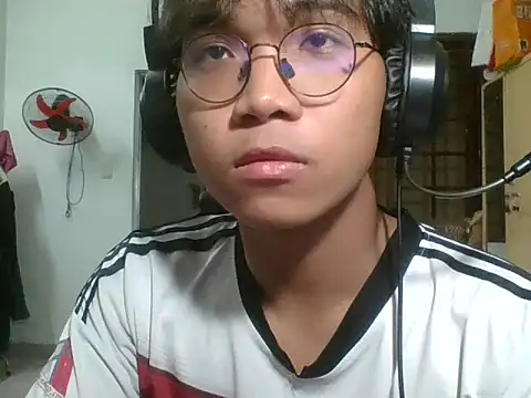 kave2033 online show from 10-29-25, 03:25